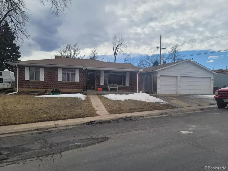 6220 W Arkansas AVE, Lakewood, CO 80232