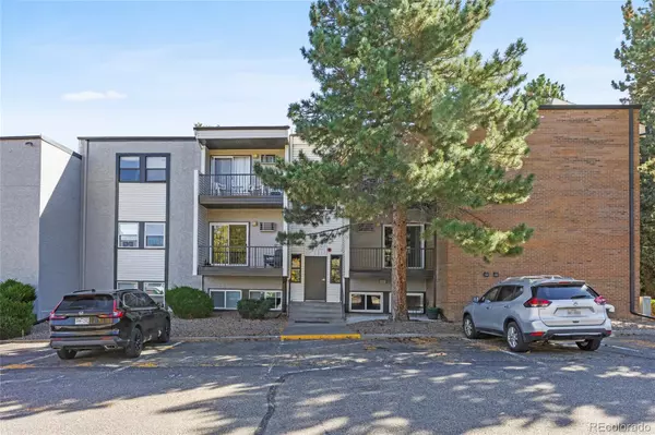 1300 Golden CIR #112, Golden, CO 80401