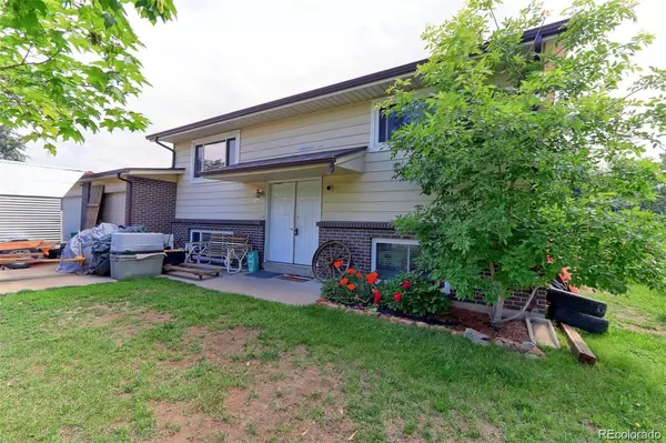 Lakewood, CO 80215,2330 N Youngfield ST