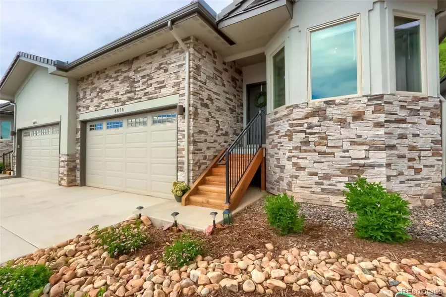 6835 Surrey TRL, Littleton, CO 80125