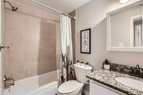 Denver, CO 80222,5491 E Warren AVE #224