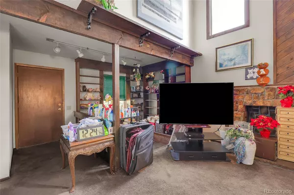 Aurora, CO 80014,2864 S Vaughn WAY
