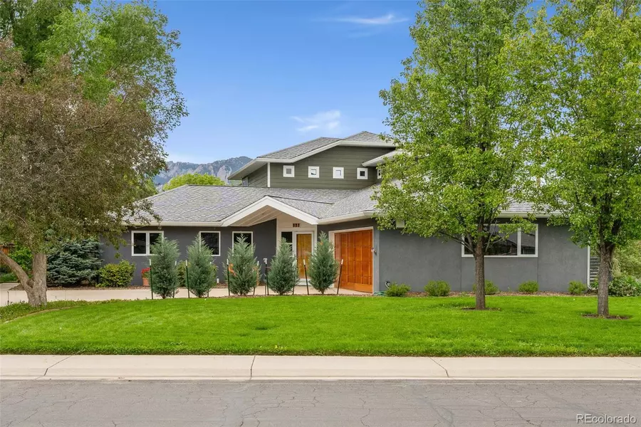 831 Crescent DR, Boulder, CO 80303
