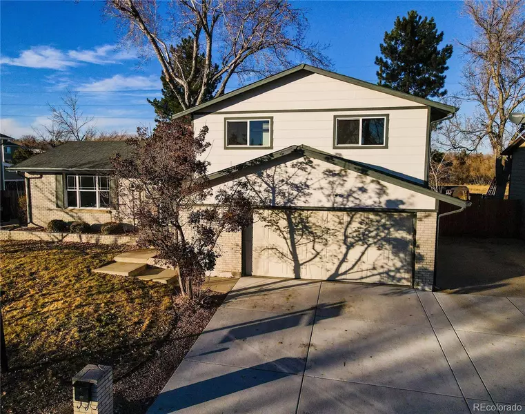 10863 W Connecticut AVE, Lakewood, CO 80232