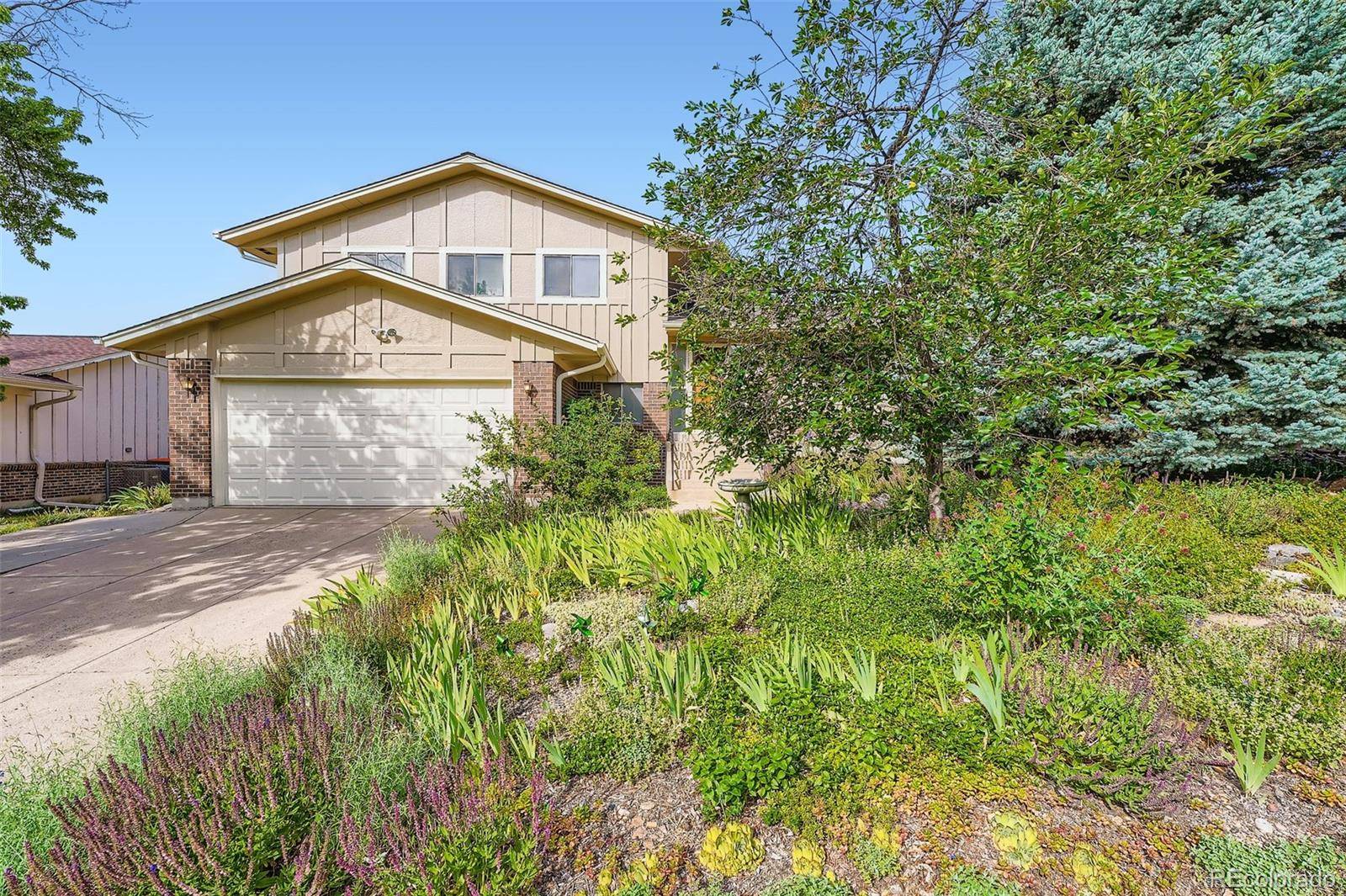 13934 W Warren DR, Lakewood, CO 80228