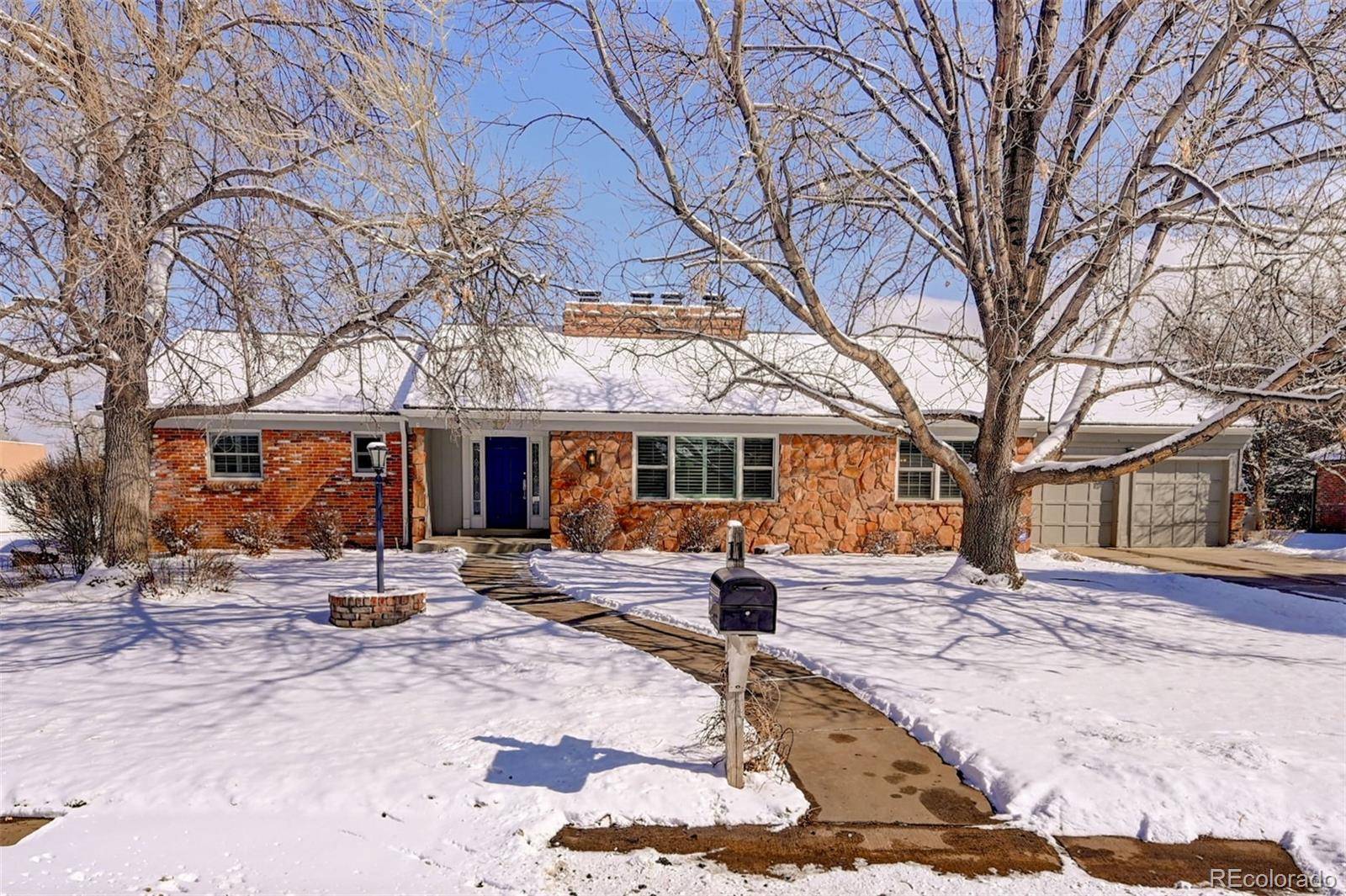 11 Fairway LN, Littleton, CO 80123