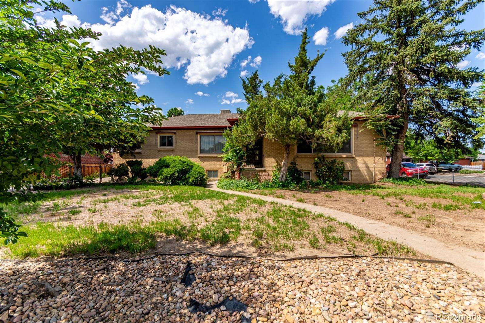 10841 Montview BLVD, Aurora, CO 80010