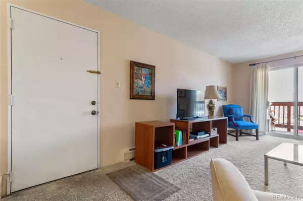 Denver, CO 80222,2835 S Monaco Pkwy #2-206