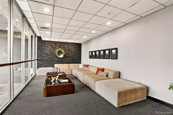 Denver, CO 80206,2 Adams ST #608