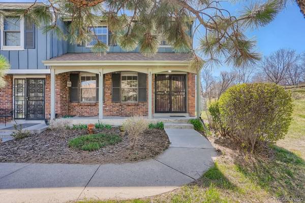 8622 E Amherst DR #E, Denver, CO 80231