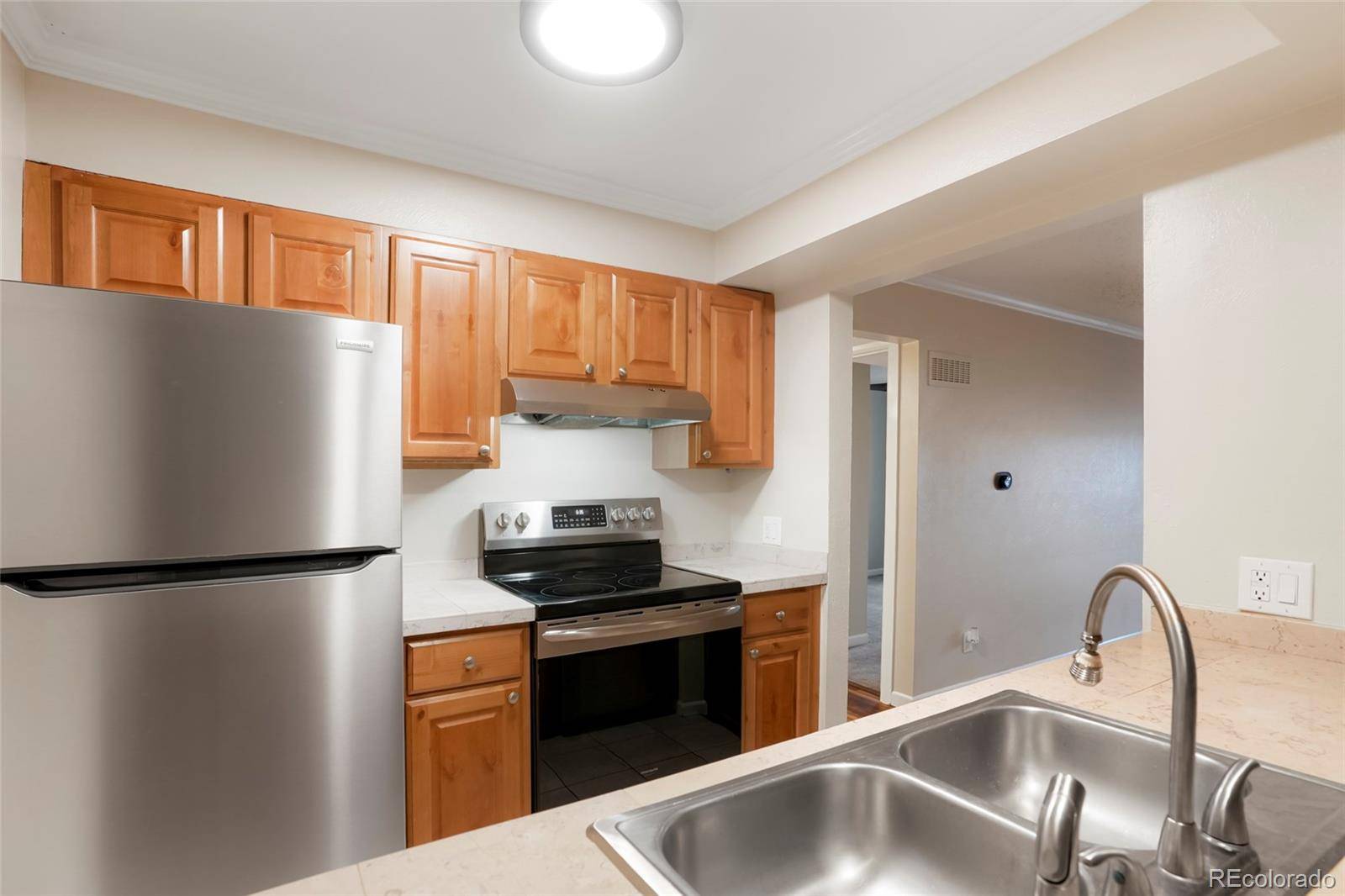 Denver, CO 80231,7665 E Eastman AVE #302B