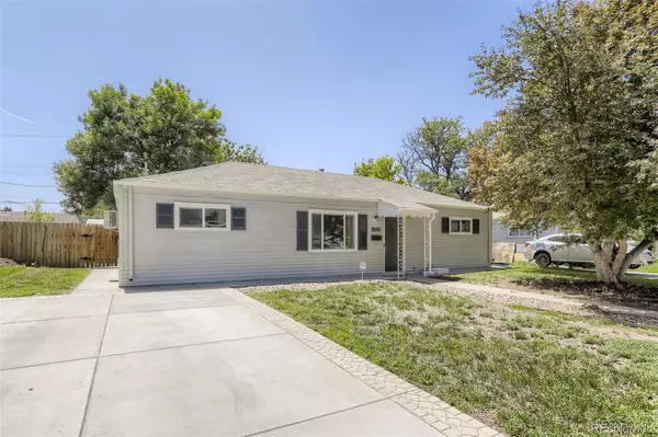 749 Uvalda ST, Aurora, CO 80011