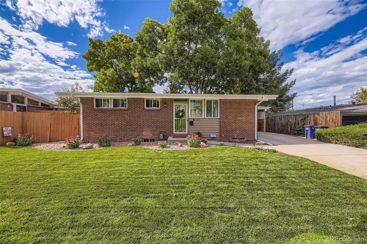 Denver, CO 80219,2271 S Quitman WAY