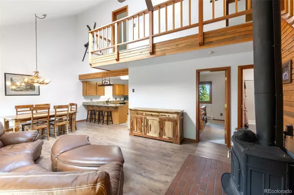 Silverthorne, CO 80498,132 Burgundy CIR