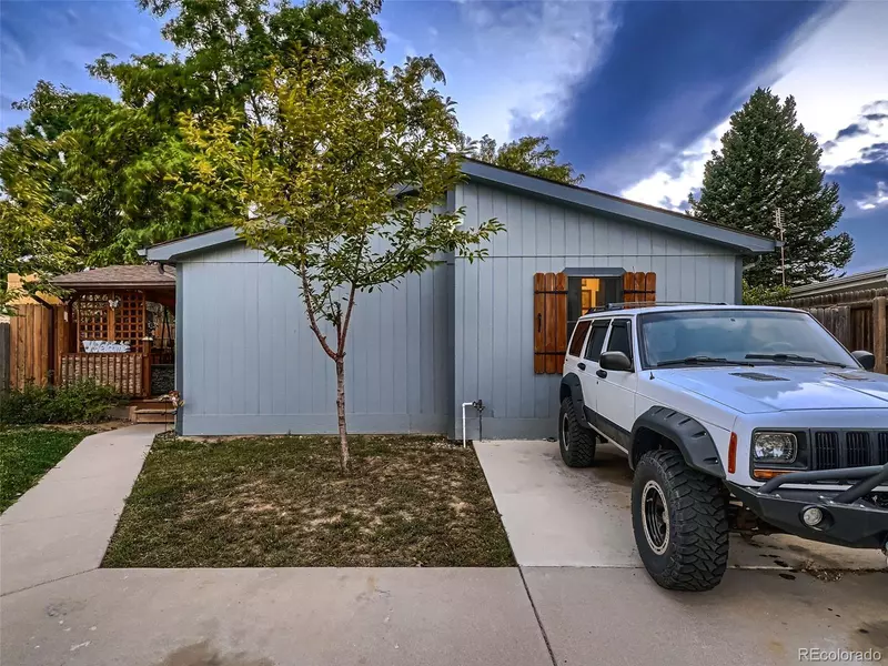 9057 Royal ST, Federal Heights, CO 80260