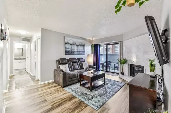 Aurora, CO 80011,14226 E 1st DR #A09