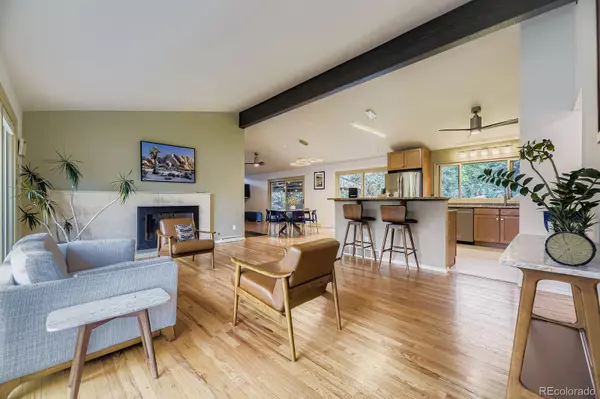 8100 Sunset DR, Lakewood, CO 80214
