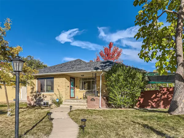 896 S Krameria ST, Denver, CO 80224