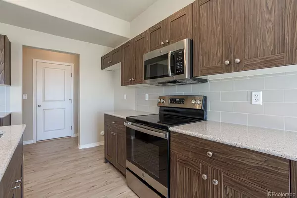 Watkins, CO 80137,814 N Bently ST
