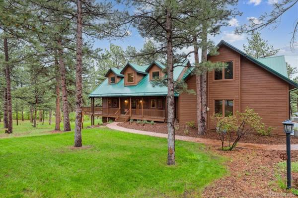 1906 Cinnamon CT, Larkspur, CO 80118