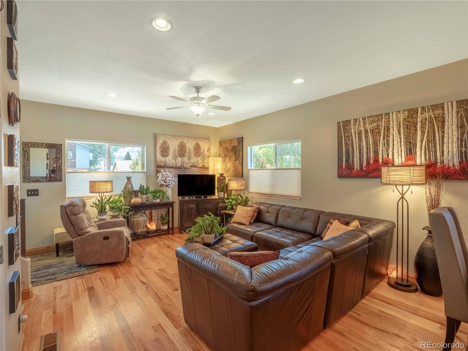 Salida, CO 81201,1033 H ST