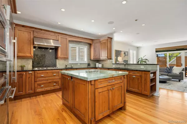 Denver, CO 80206,321 Monroe ST