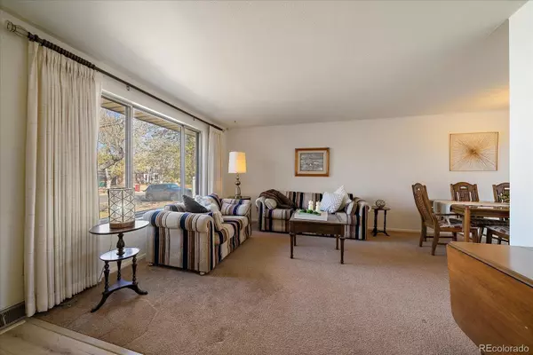 Centennial, CO 80121,2200 E Noble PL