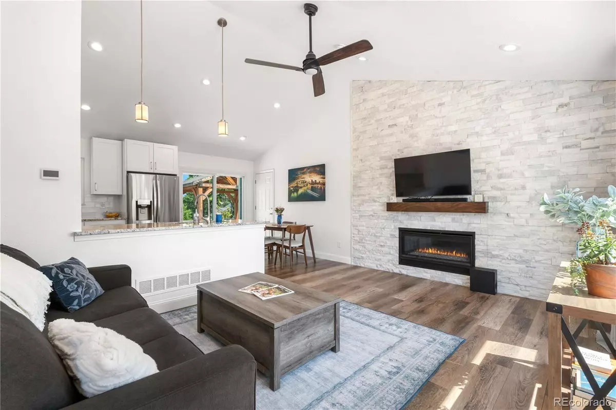 Centennial, CO 80121,6604 S Dahlia CIR