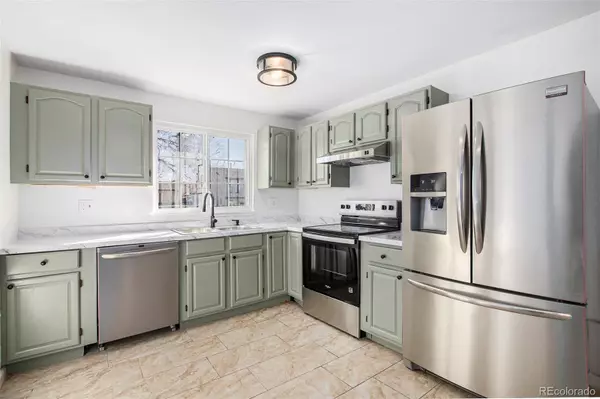 Denver, CO 80239,5211 Dillon ST