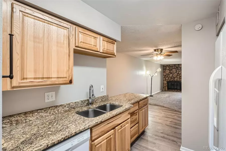 865 S Quebec ST #104B, Denver, CO 80247