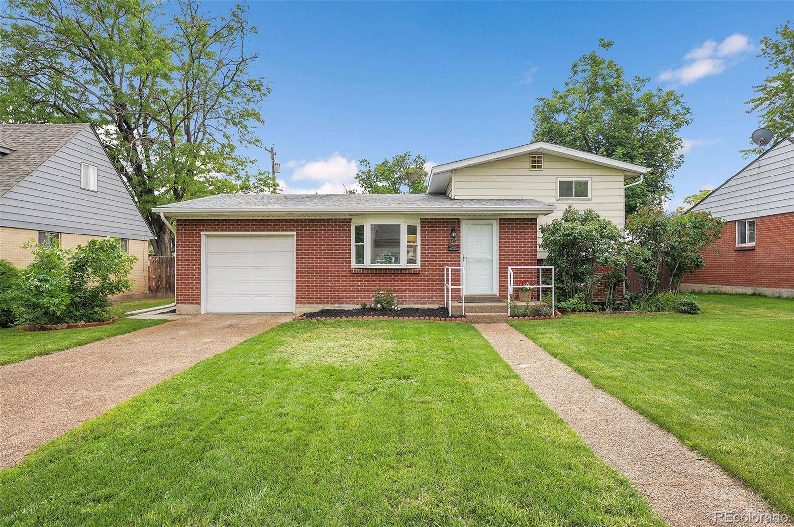1330 Quari ST, Aurora, CO 80011