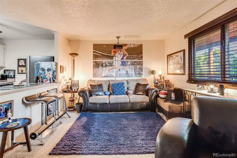 1370 Estes ST #303, Lakewood, CO 80215