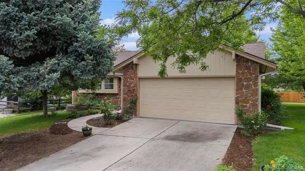 Centennial, CO 80112,7582 S Newport CT