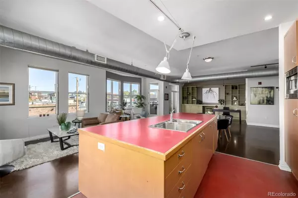 Denver, CO 80203,277 N Broadway #204