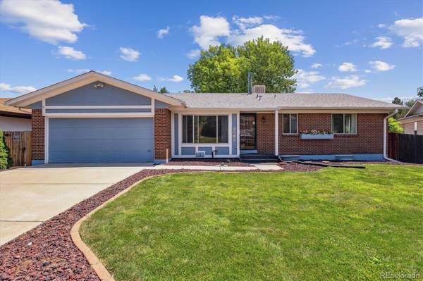 2082 S Yank WAY, Lakewood, CO 80228