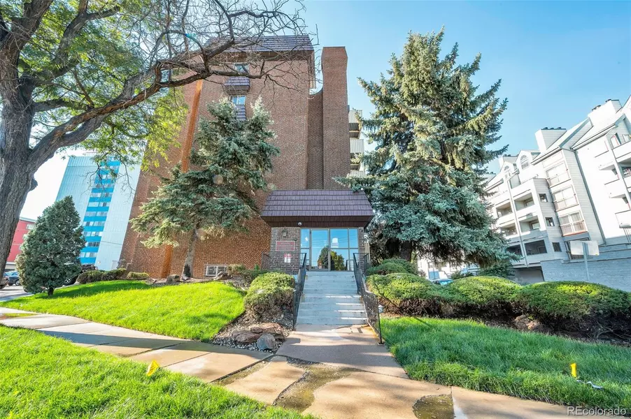 4110 Hale Pkwy #2J, Denver, CO 80220