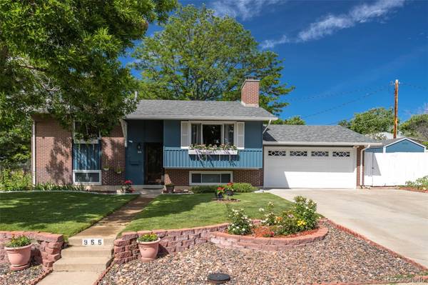 955 S Vivian CT, Lakewood, CO 80228