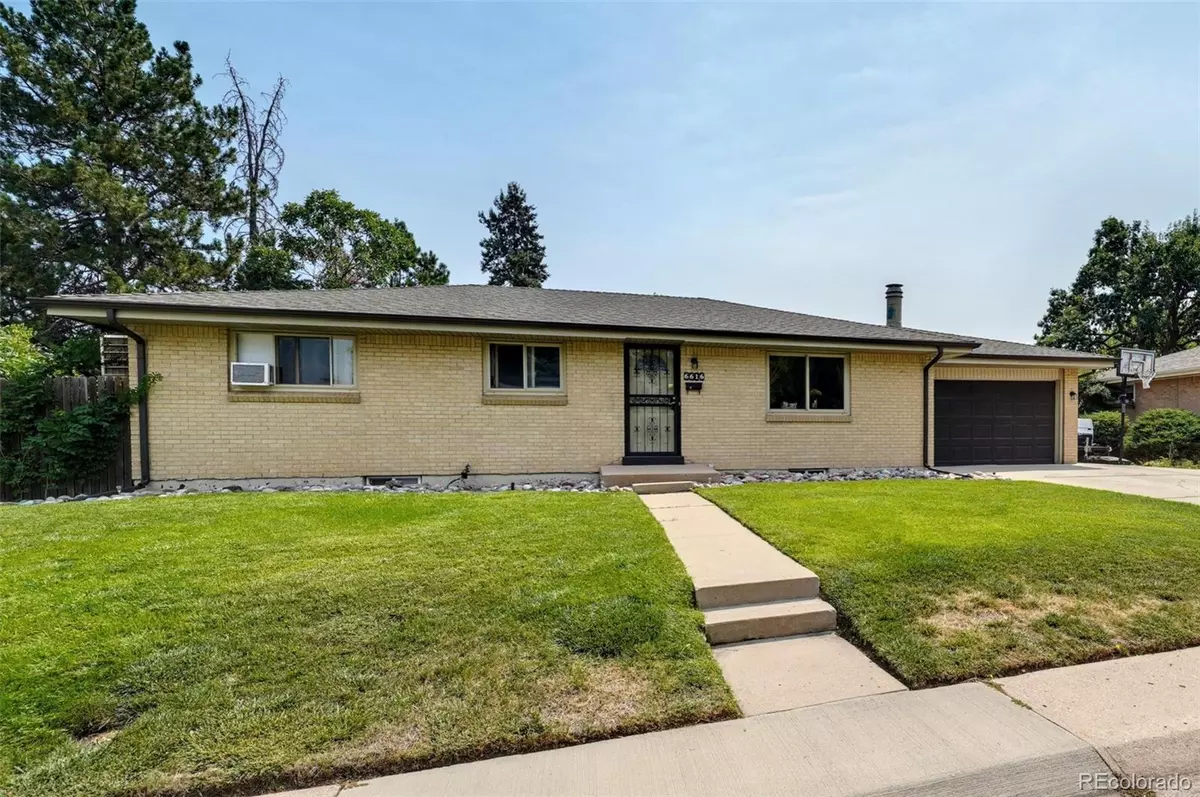 Centennial, CO 80121,6616 S Lincoln ST