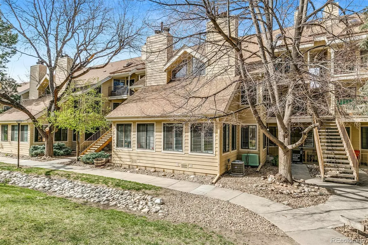 Denver, CO 80246,4852 E Kentucky AVE #A