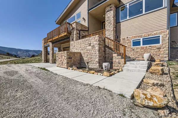 Larkspur, CO 80118,5721 Country Club DR