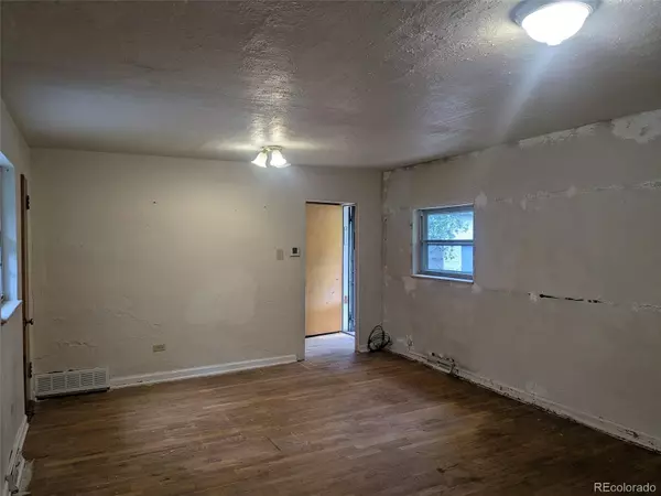 Denver, CO 80212,4209 Perry ST