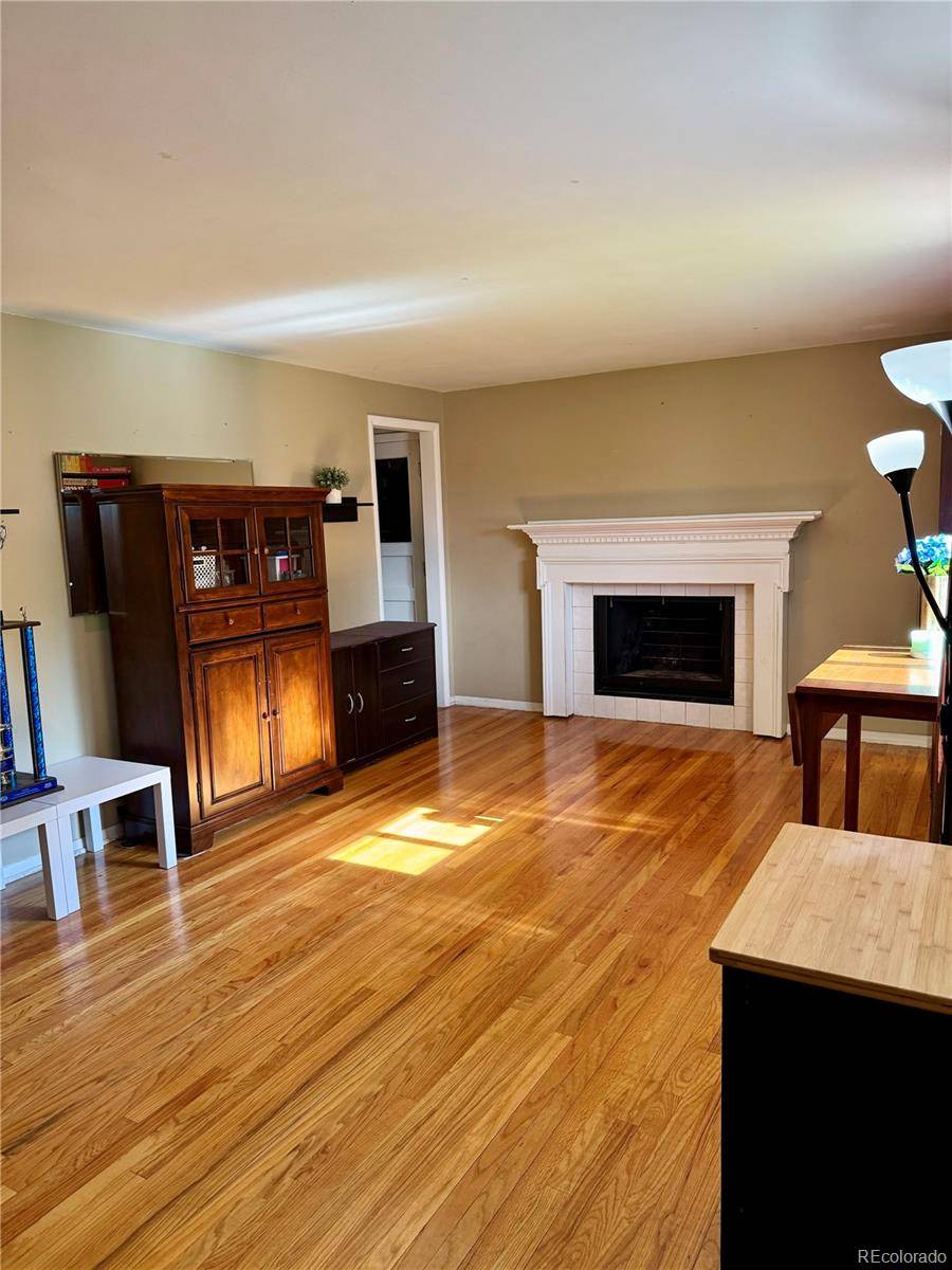 Centennial, CO 80121,6616 S Lincoln ST