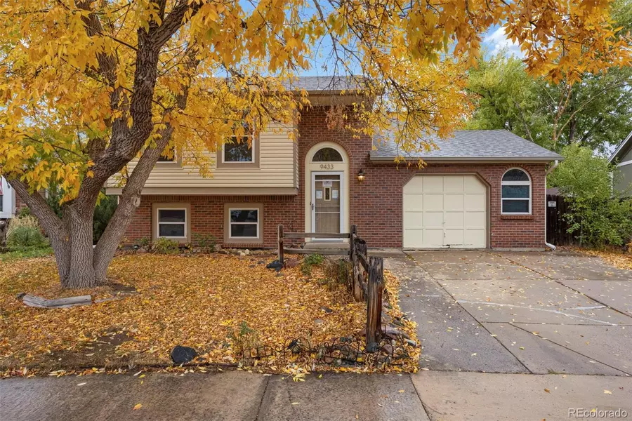 9433 W Elmhurst PL, Littleton, CO 80128