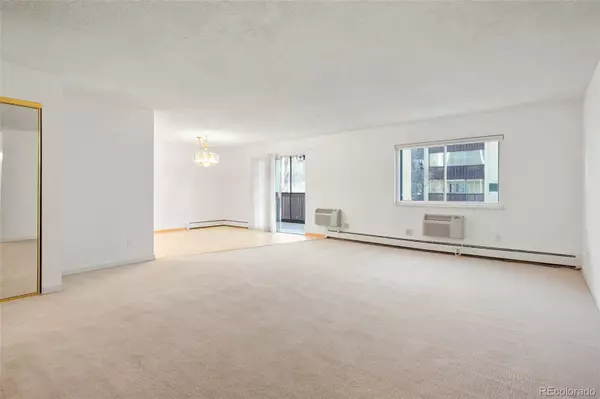 Denver, CO 80224,3465 S Poplar ST #208