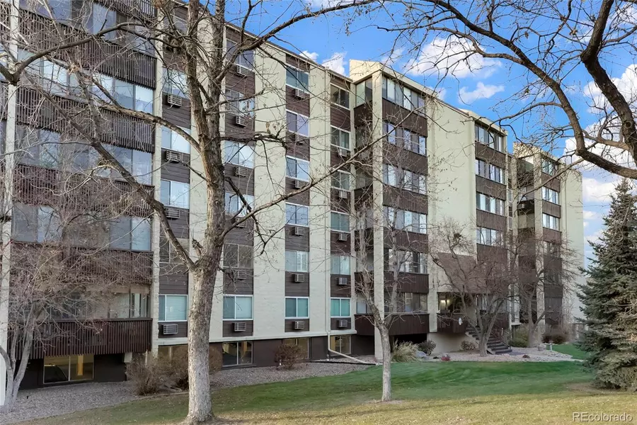 3465 S Poplar ST #208, Denver, CO 80224