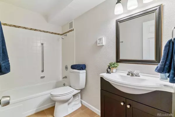 Denver, CO 80247,585 S Alton WAY #6B