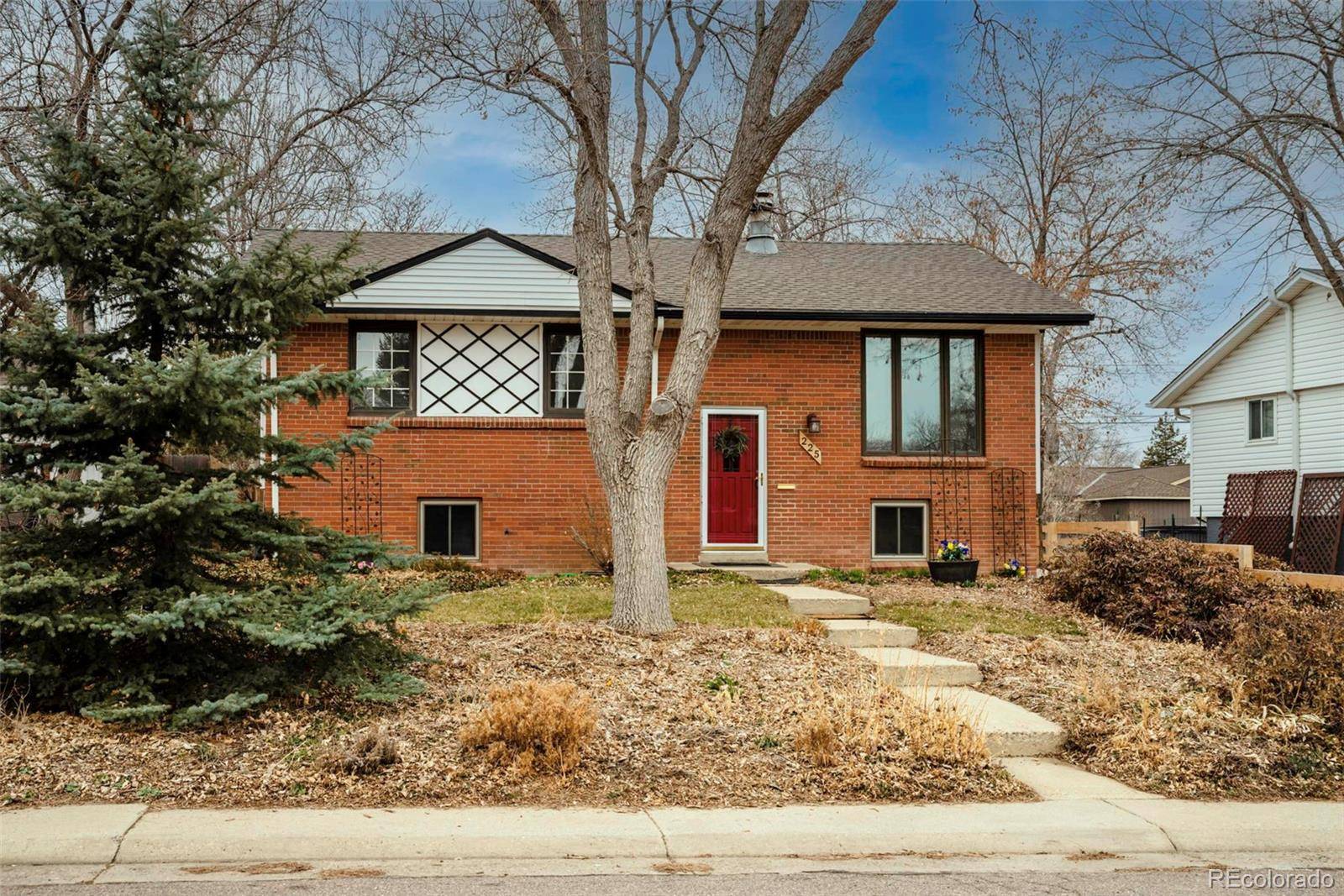 Broomfield, CO 80020,225 Iris ST