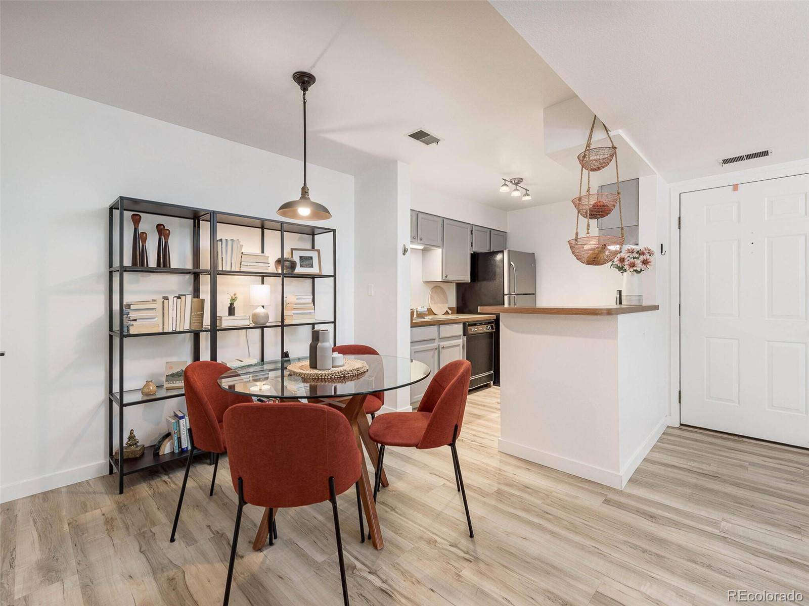 Boulder, CO 80301,4660 White Rock CIR #4