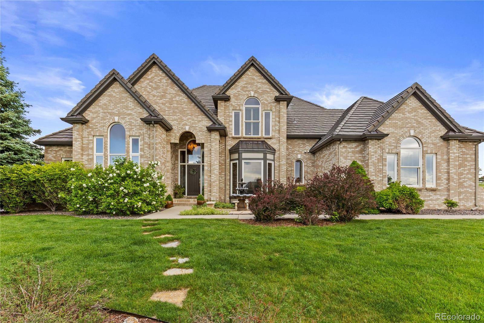 8760 Ridgepoint DR, Castle Pines, CO 80108