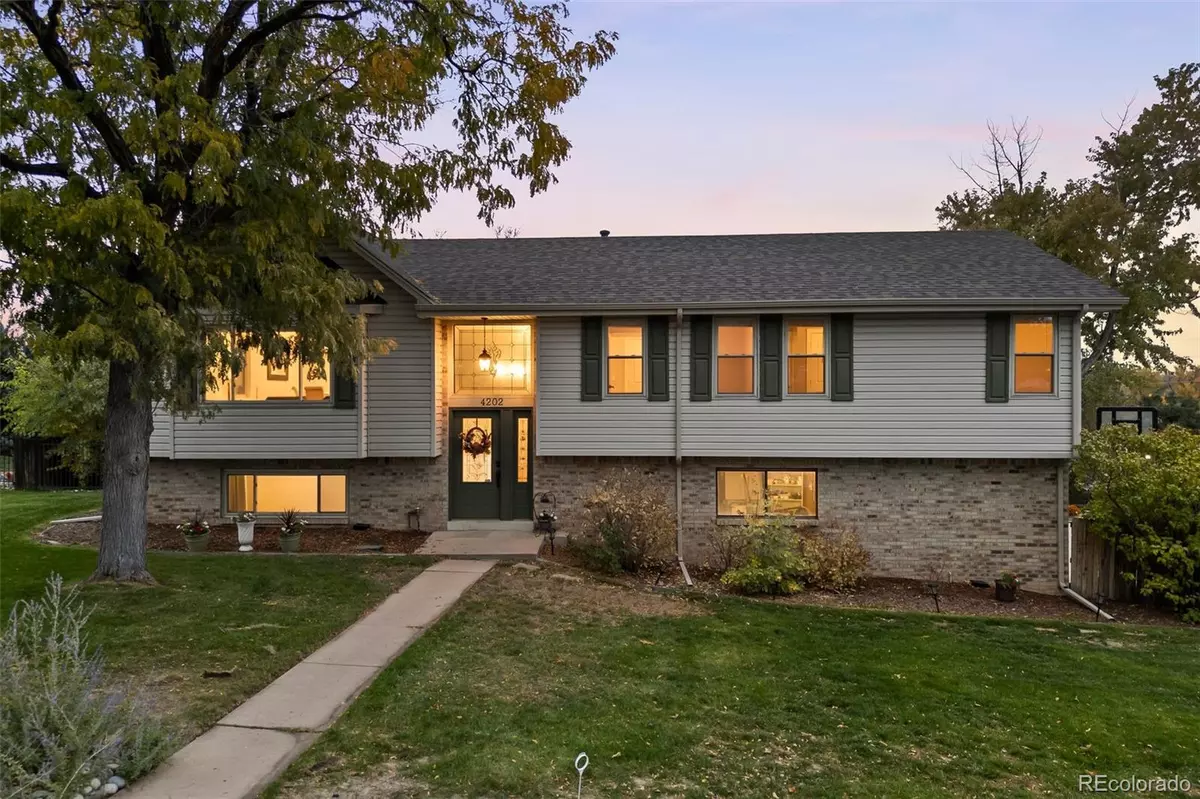 Littleton, CO 80123,4202 W Pondview PL
